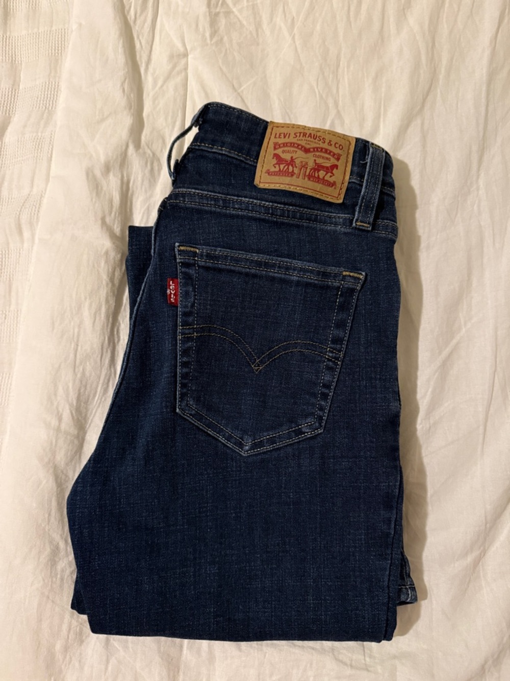 Levi's Indigo Blue Denim Jeans with Signature Red Tab